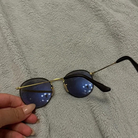 Limited Edition Raybans - Picture 3 of 4
